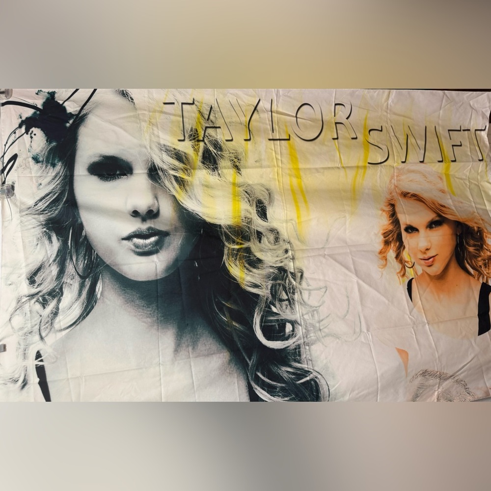 NWOT Taylor Swift Portrait Wall Flag/Banner